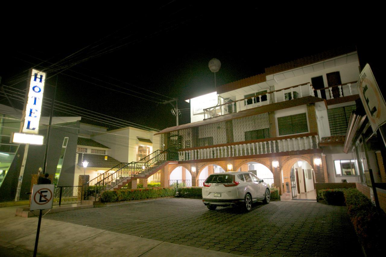 Hotel Maria De Lourdes Tuxtepec Екстериор снимка